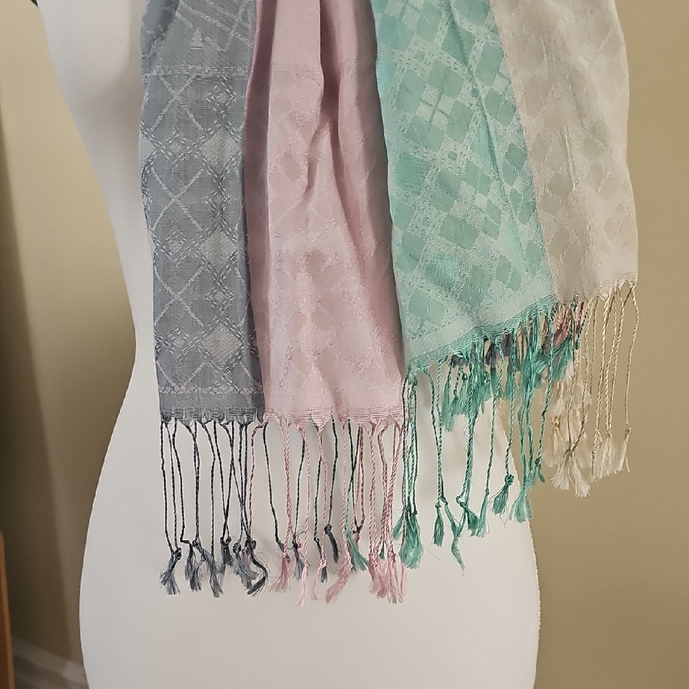 Multicolor Patterned Scarf - Picture 3 of 3